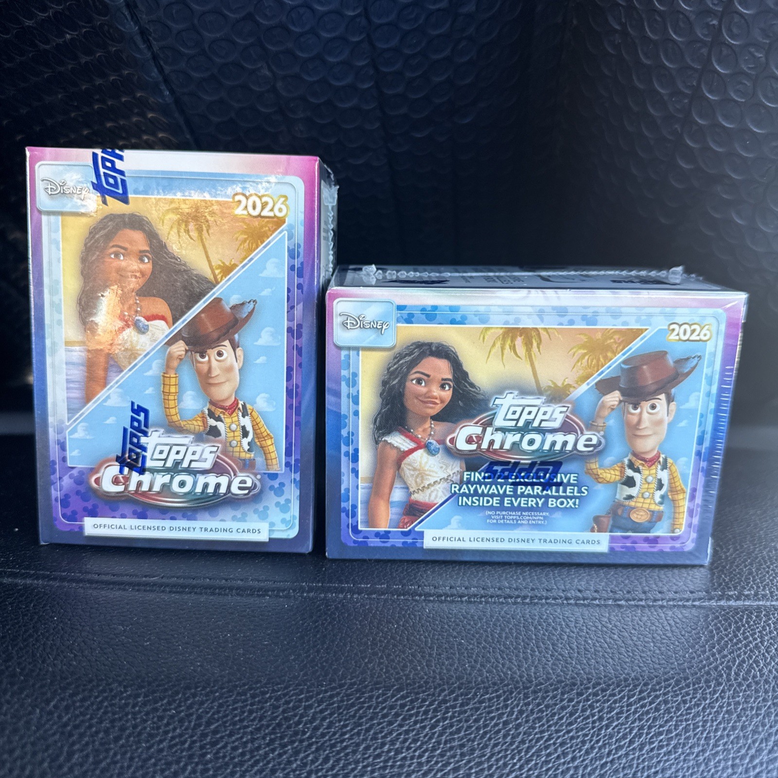 2026 Topps Chrome Disney valore al dettaglio Blaster Box (32 carte) SIGILLATO lotto di 2