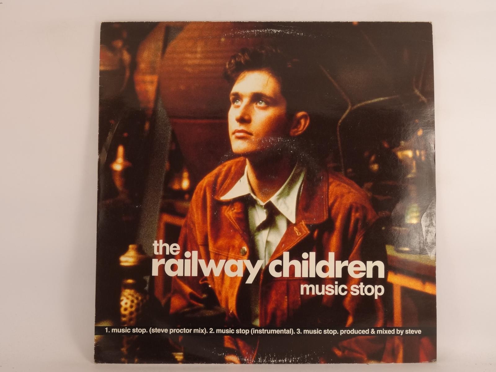 THE RAILWAY CHILDREN MUSIC STOP (300) 2 Track 12" Single plus Picture Sleeve VIR