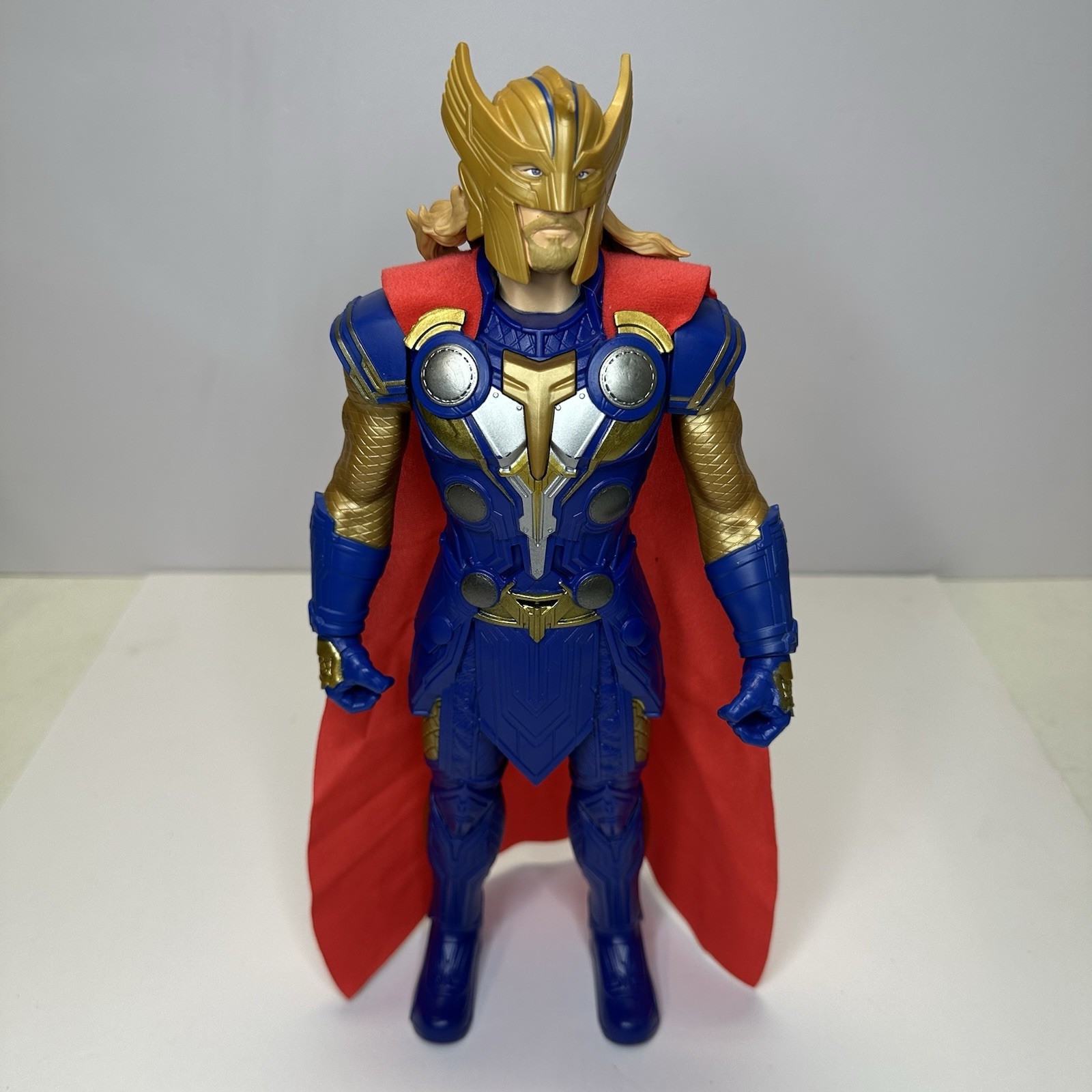 Hasbro Marvel Thor Love & Thunder 12" Electronic Action Figure 15 Sounds Working