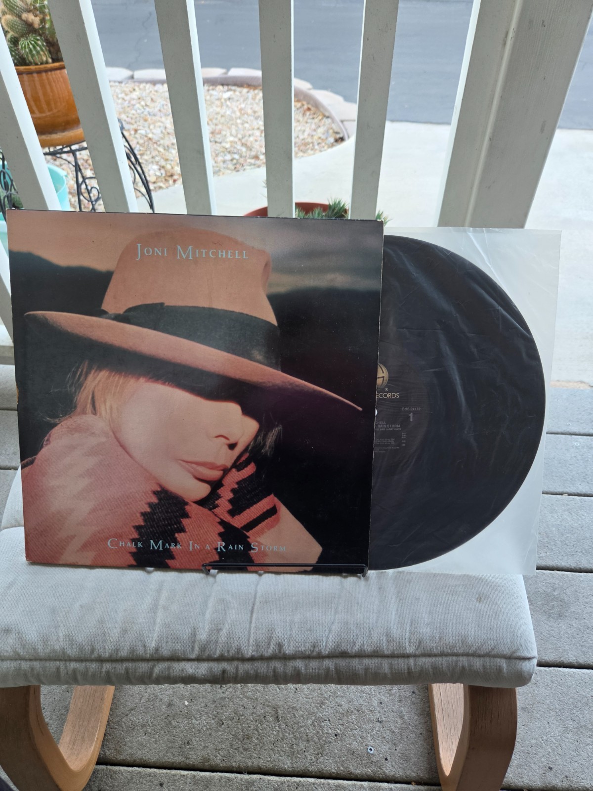 Joni Mitchell: Chalk Mark In A Rain Storm ~ Geffen Records GHS 24172 LP VG+