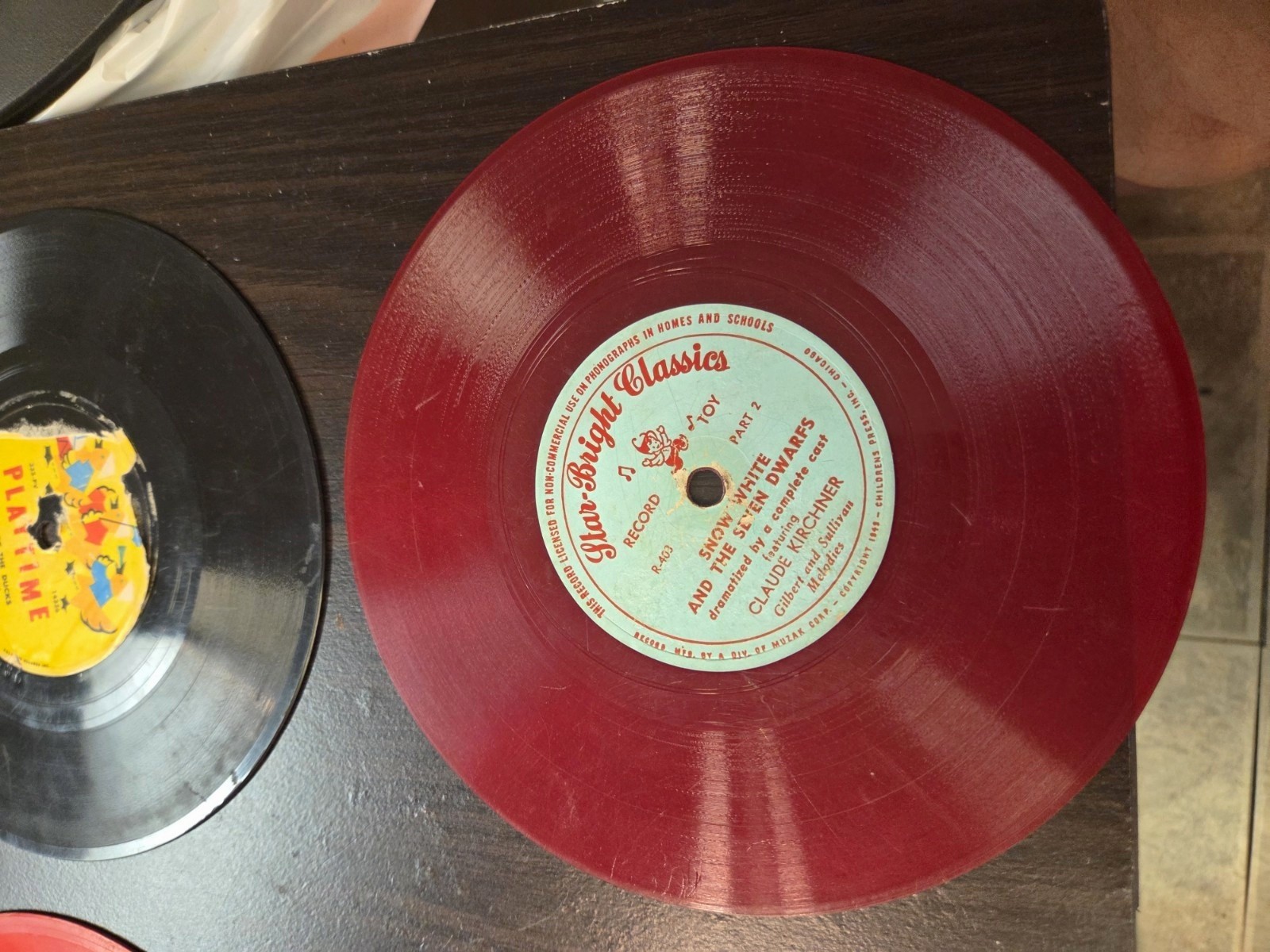 R-403 Snow White and The Seven Dwarves 7" Claude Kirchner