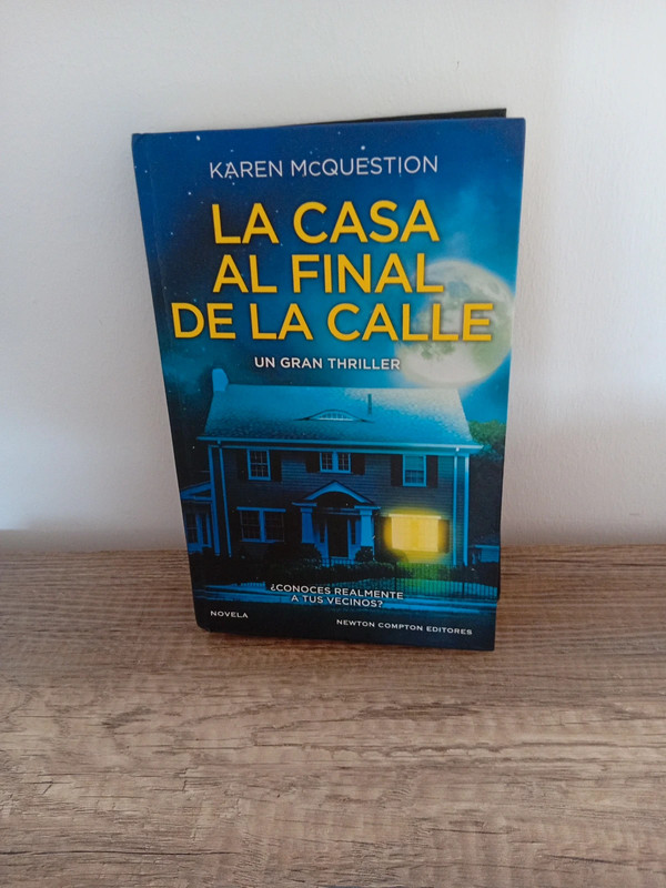Libro: La casa al final de la calle.