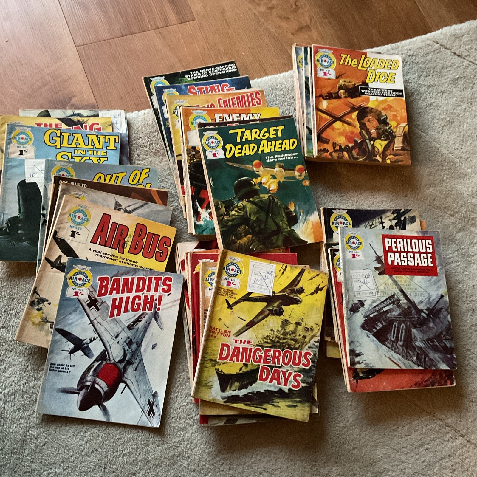 AIR ACE PICTURE LIBRARY - 39 issues from the 400s ( circa 1967/69 ) + 4 in 500s