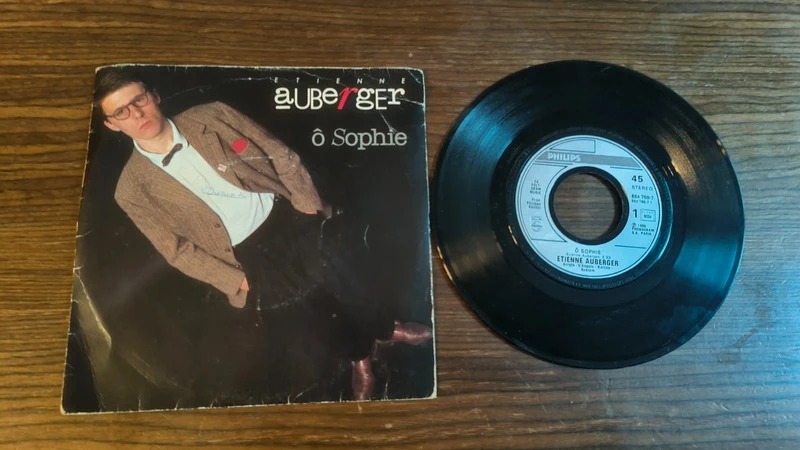 disque 45 Tours vinyle single 7" Etienne Auberger ô Sophie 1986 Fr Chanson fran