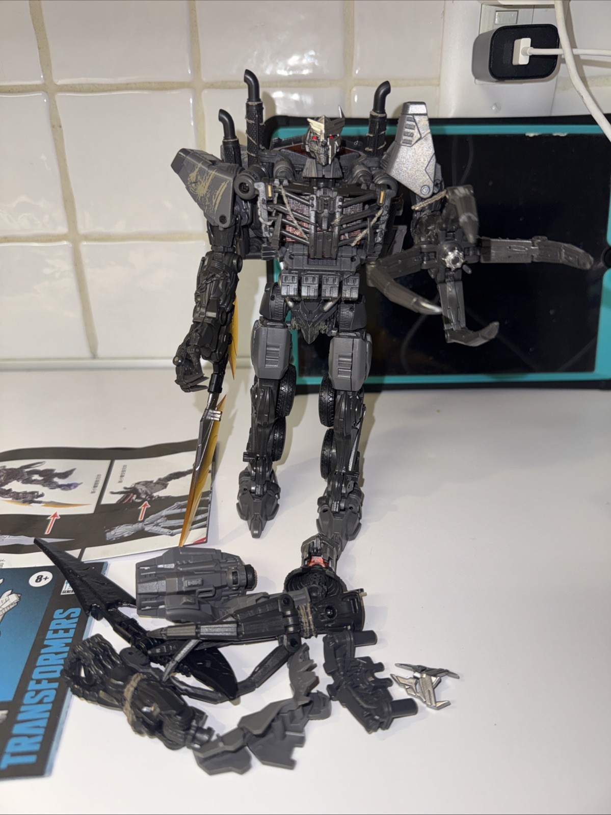 Transformers Studio Series 101 L'ascesa delle bestie ROTB Leader Class Flagello NUOVO