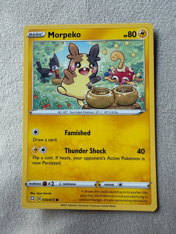 Shining Fates pokemonkaart morpeko 035/072