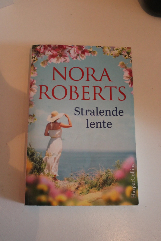 Stralende Lente- Nora Roberts