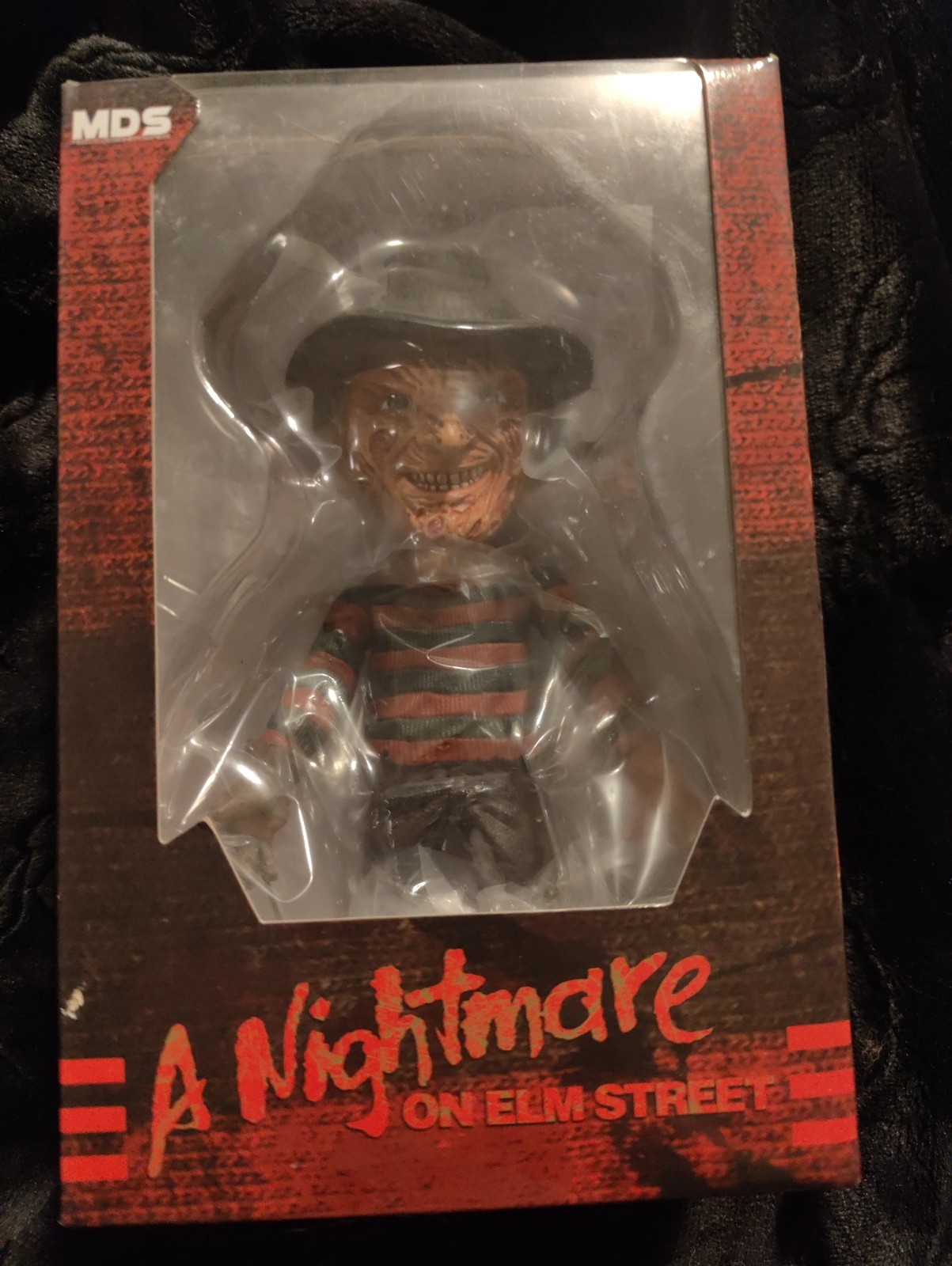 A Nightmare On Elm Street - 6" Scale Mezco Toys Figure MDS