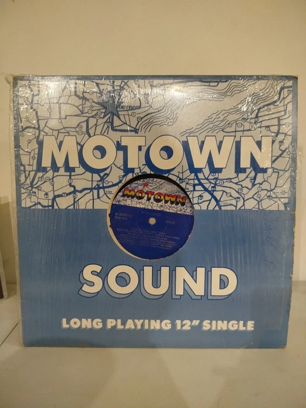 Rick James – Give It To Me Baby – Maxi 45T  – Motown 1981