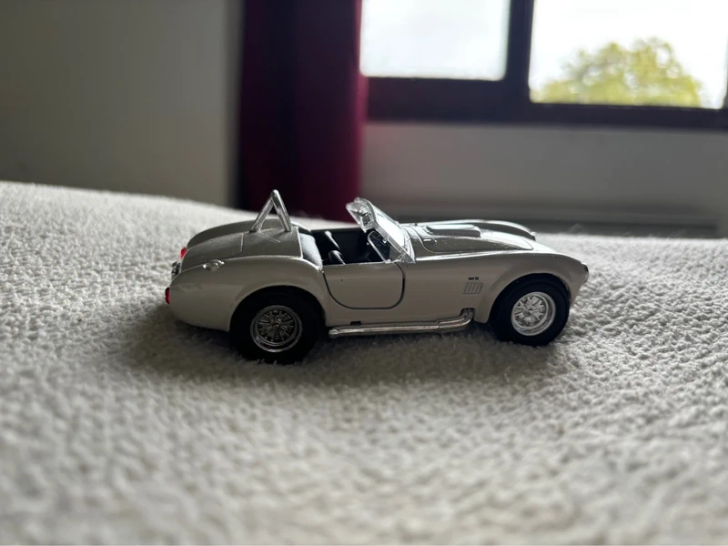 AC Cobra / Shelby Cobra miniature gris argenté