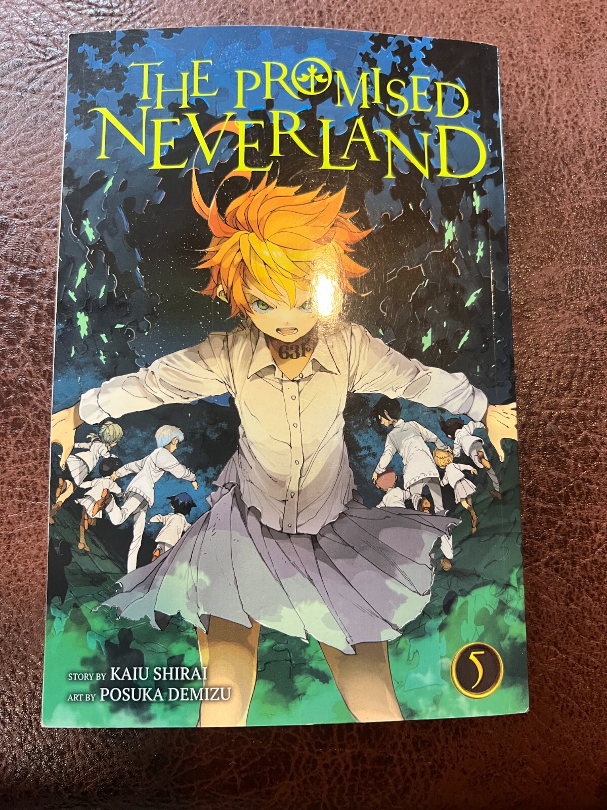 The Promised Neverland Vol 5 Escape Manga Kaiu Shirai Posuka Demizu VIZ Media