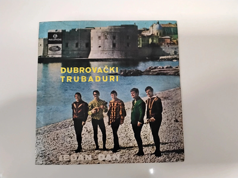 Vinil