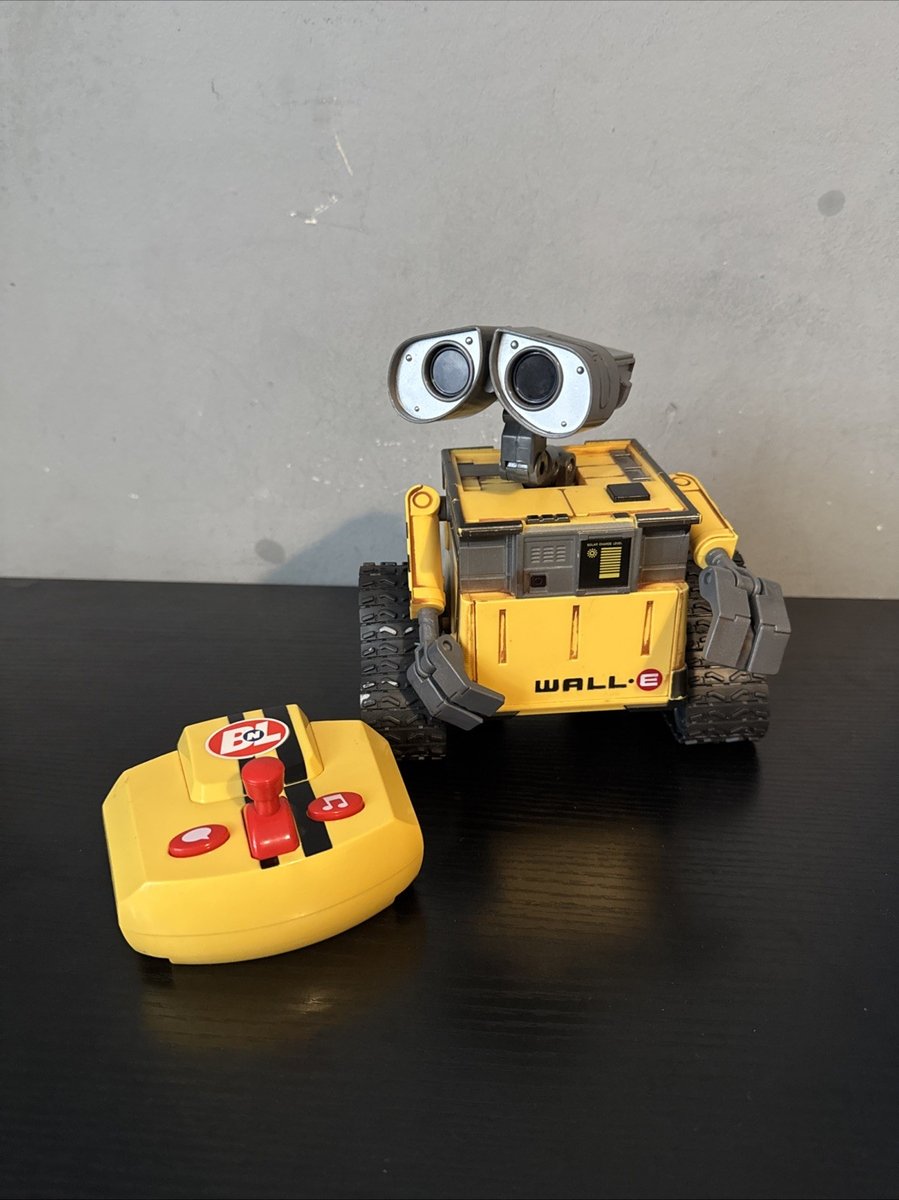 Thinkway Toys Disney Wall E Remote Control Robot - Working - Talks & Dances