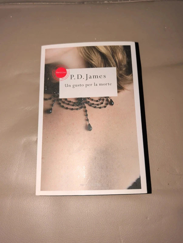 Libro P.D. James "Un gusto per la morte"