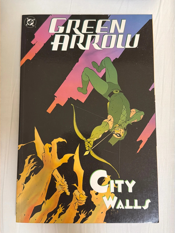 Green Arrow: city walls trade paperback judd winick