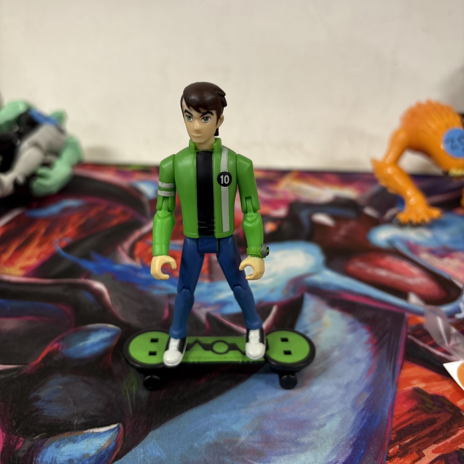 Ben 10 Ben Tennyson 4" Figura Alien Force Cartoon Network Bandai con Skateboard