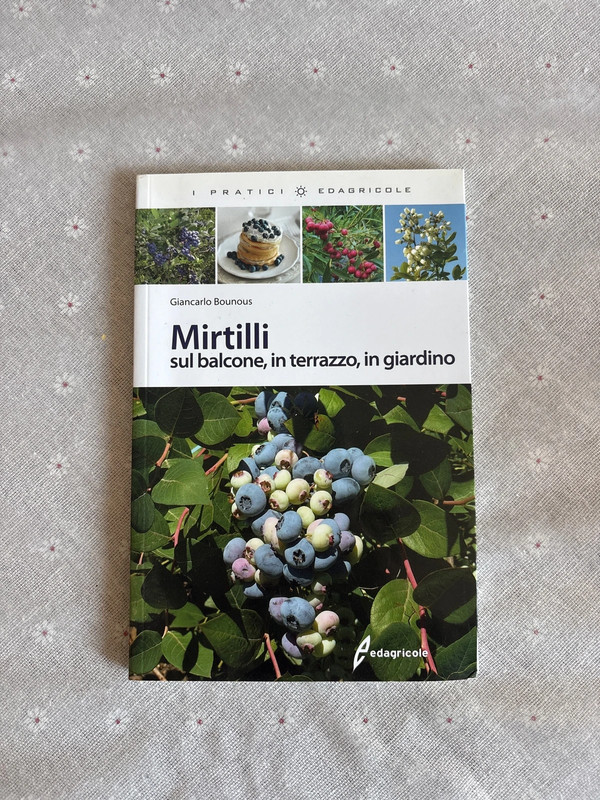 Libro mirtilli edagricole