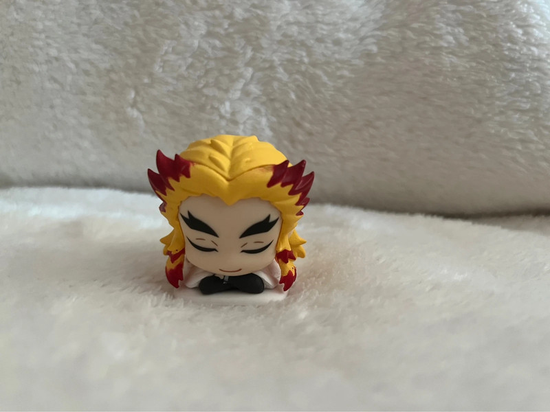 Anime Figur Demon Slayer sleeping Kyojuro Rengoku