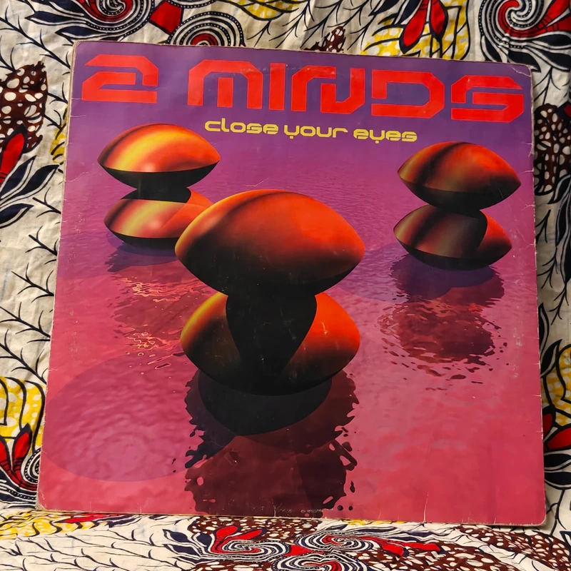 2 Minds – Close Your Eyes (1998 · Makina / Hard Trance)