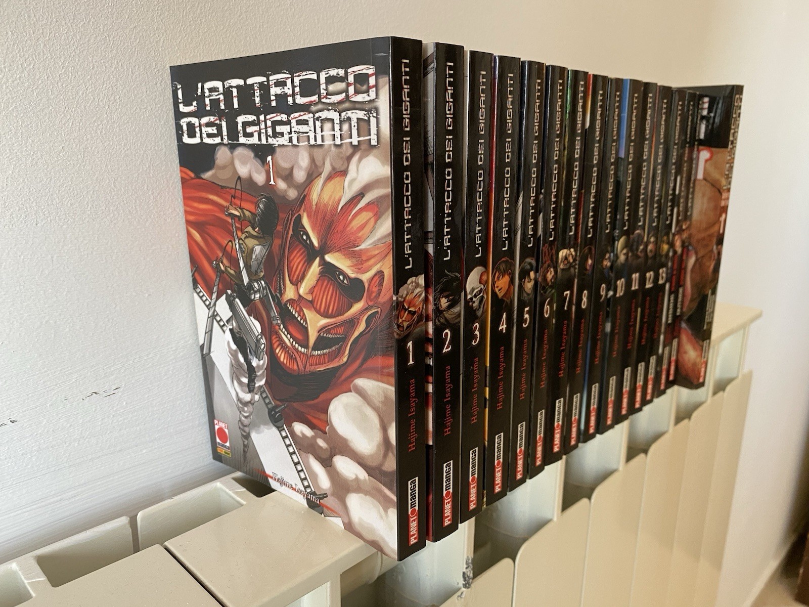 Planet Manga L'attacco dei giganti lotto manga italiano + Before the Fall