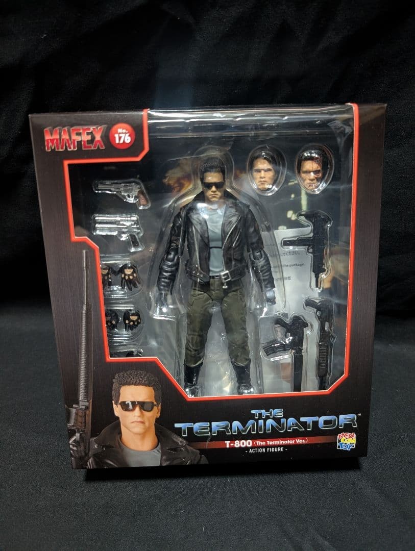 Unboxing MAFEX T-800 The Terminator Ver. No176