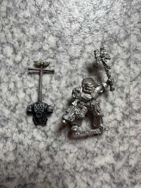 Warhammer 40K vintage : Chapelain Space Marine