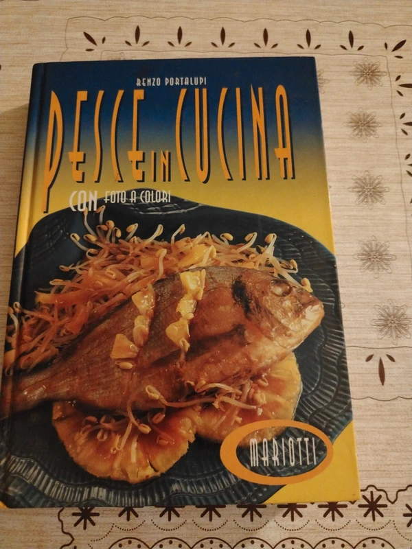 Libro pesce in cucina