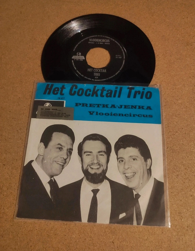 Cocktail Trio het vlooien circus