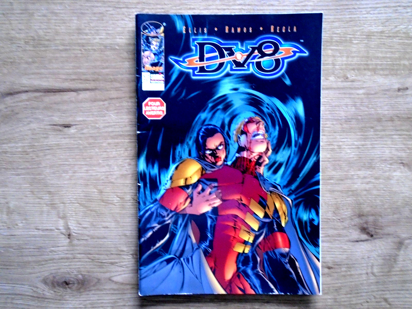 BD COMICS / DV8 N°2 / 1997 / TBE