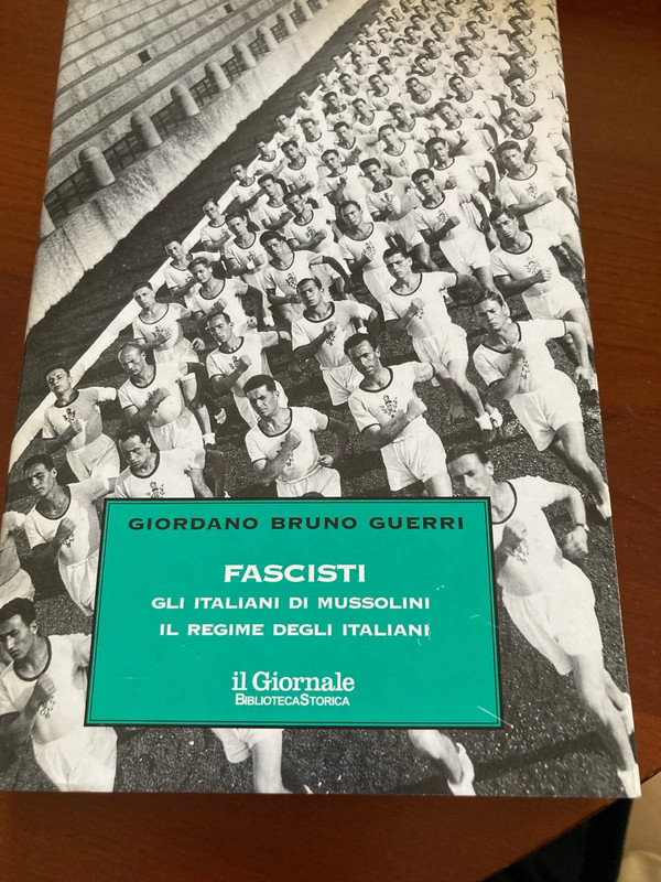 Fascisti - gli italiani di Mussolini Il regime degli italiani