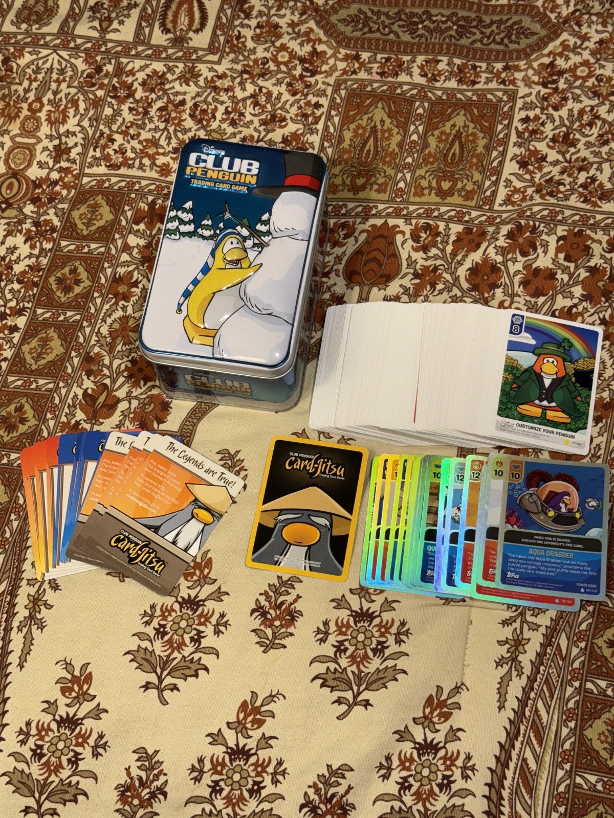134 carte Club Penguin Rare Yellow Penguin Jitsu Tin 17 Holo Cards Sensei Card