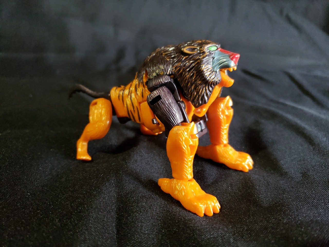 Vintage Transformers 1998 Beast Wars Bantor Basic Class Fuzors Figure