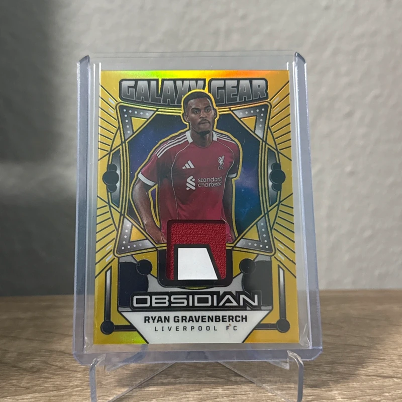 Ryan Gravenberch 2025-26 Panini Obsidian Galaxy Gear Jersey Gold Flood /10