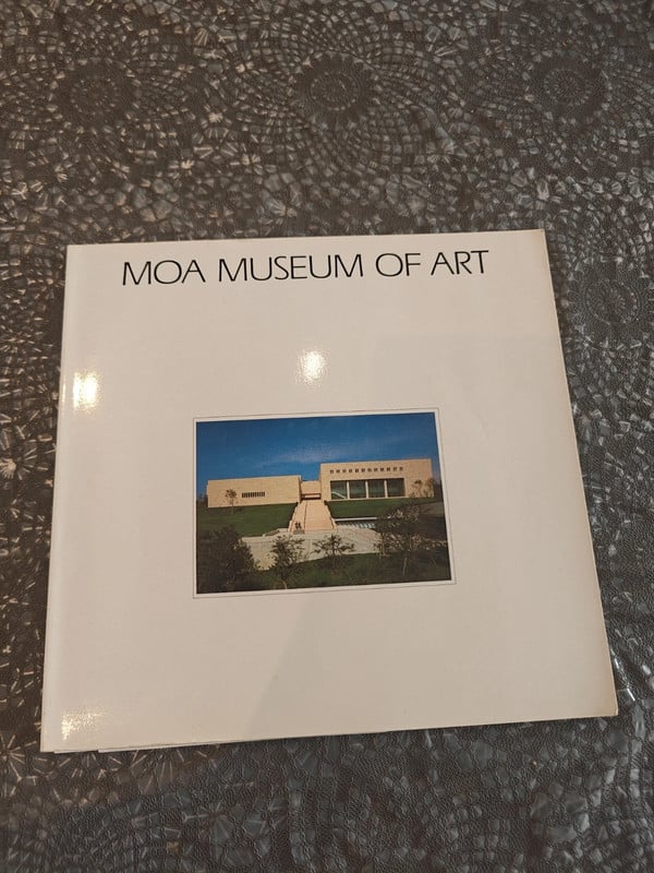 Livre Moa Muséum of art