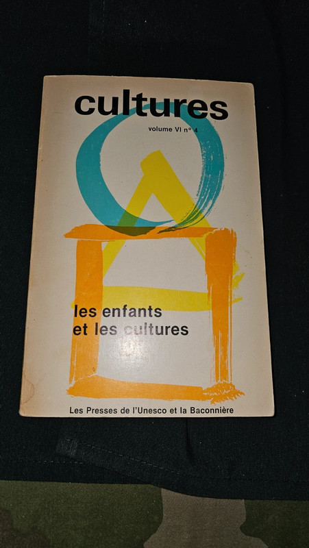 revue internationale Cultures par Les Presses de l'Unesco et Les Éditions de la Baconnière.