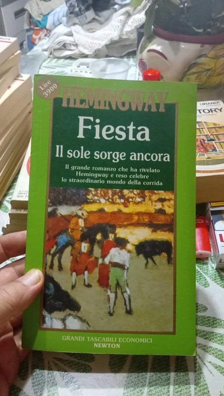 Libro Fiesta Il sole sorge ancora di Hemingway