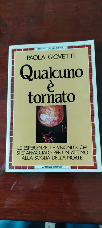 Libro "Qualcuno è tornato" di Paola Giovetti
