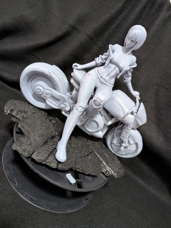 Figura Lucy Cyberpunk