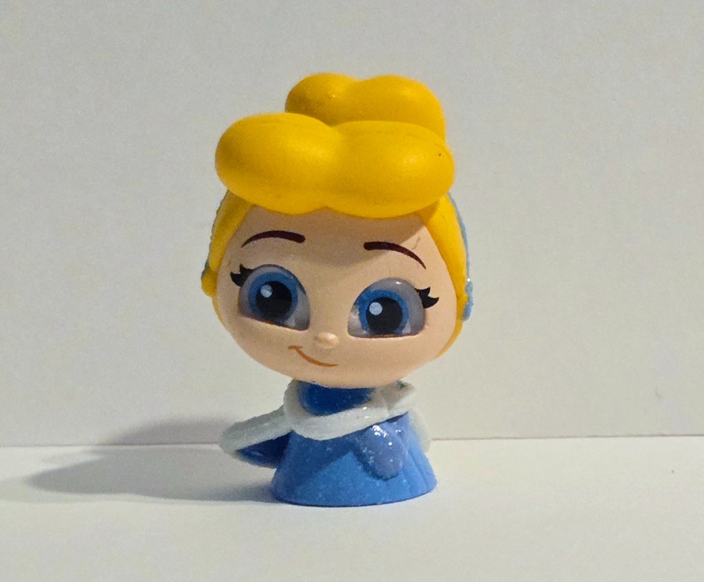 Disney Doorables Series 10 Snow Dress Cinderella