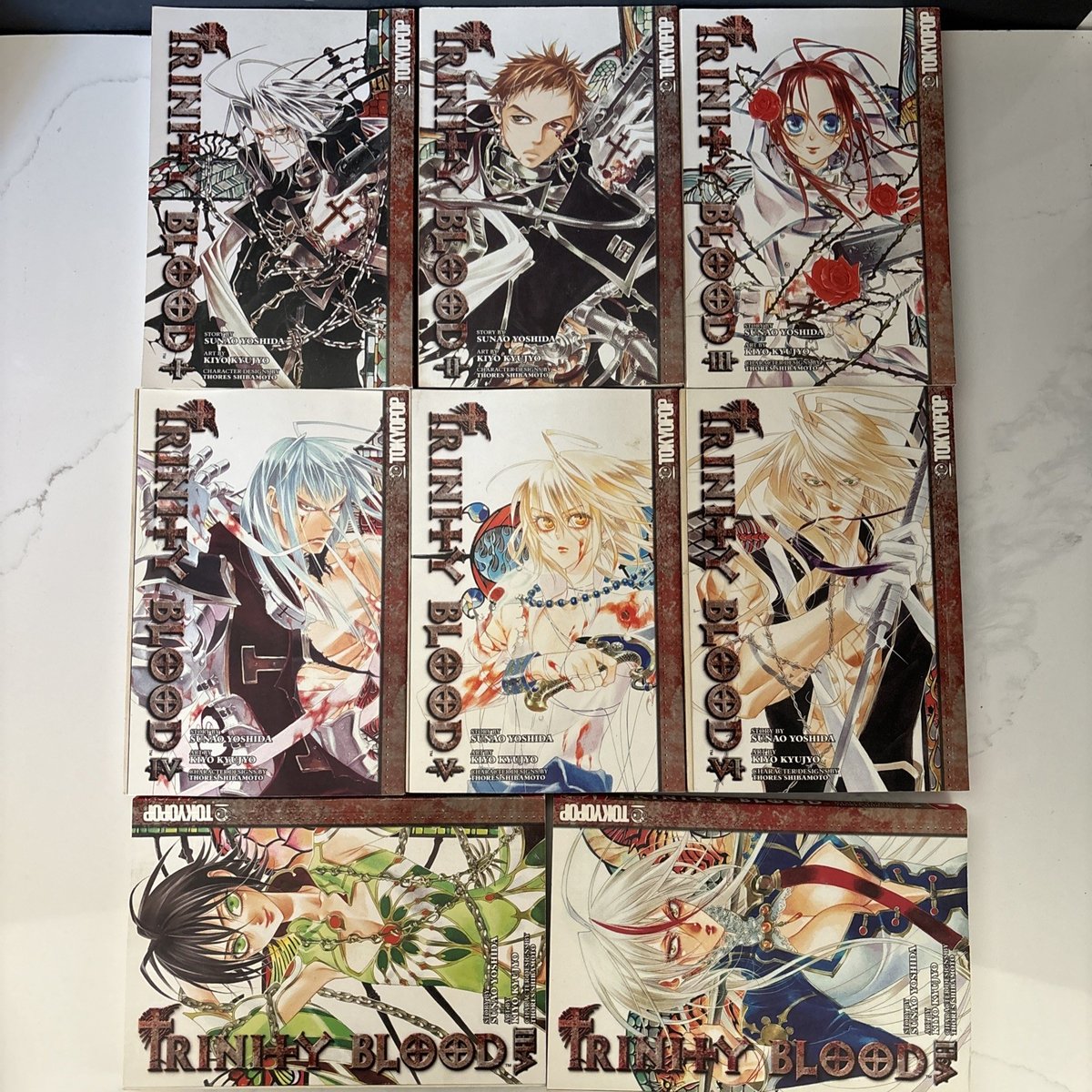 Trinity Blood Manga Edizione Inglese, Volumi 1-8 di Kiyo Kujyo, Tokyopop