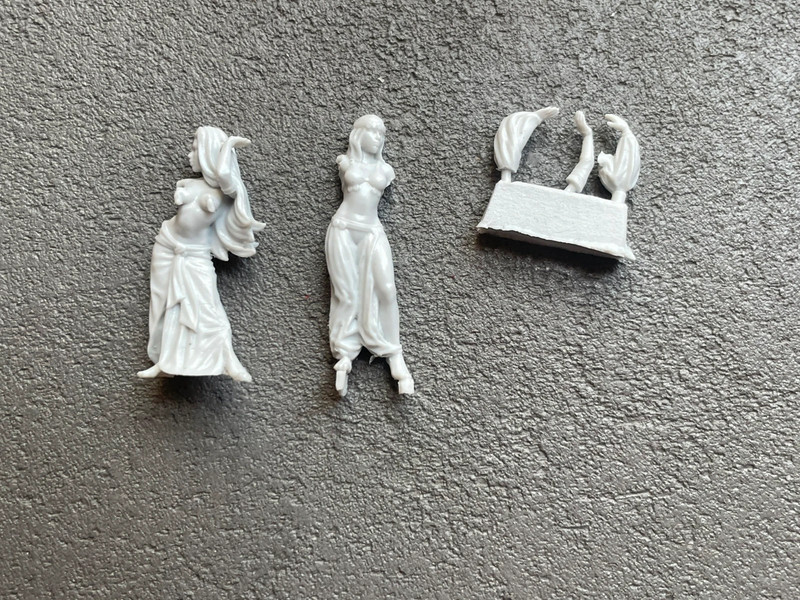 Warhammer danseuses, esclaves, serveuses