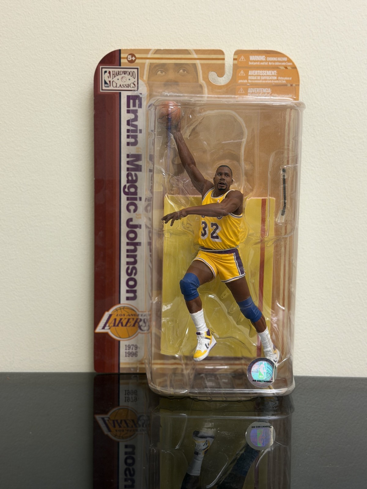 2009 McFarlane Hardwood Classics Magic Johnson Los Angeles Lakers Figurine