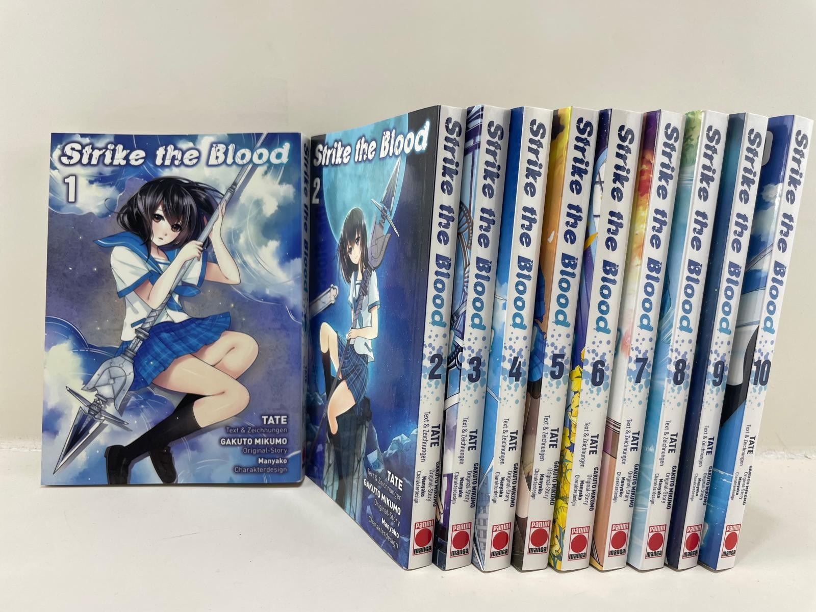 Srike the Blood 1-10 set completo, action manga, ottime condizioni, italiano