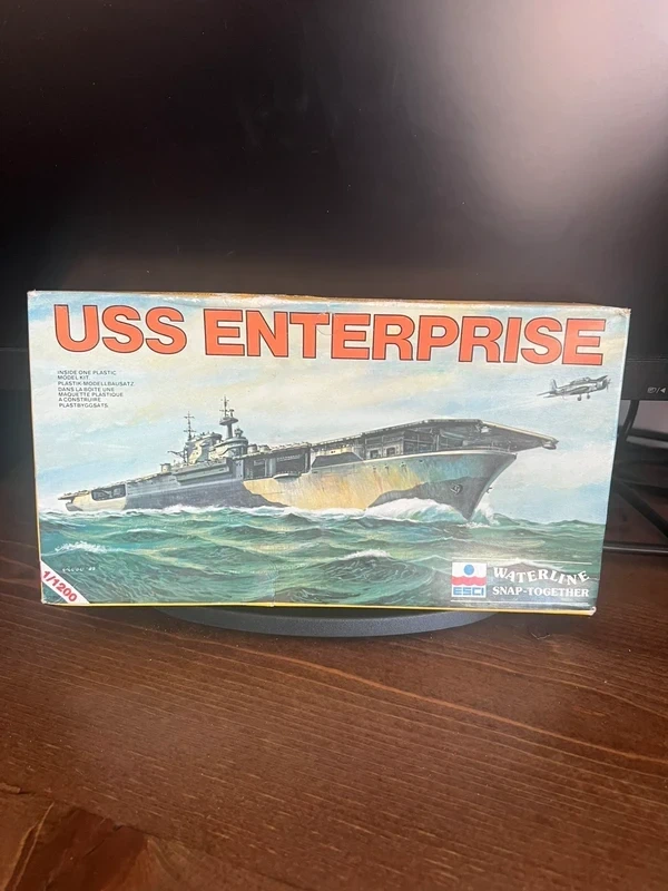 Esci USS Enterprise CV-6 1/1200 Vintage Model Kit Selado