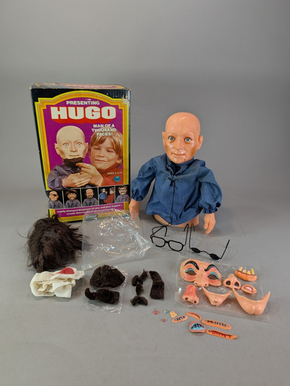 Kenner vintage presenta Hugo uomo dai mille volti con accessori e scatola