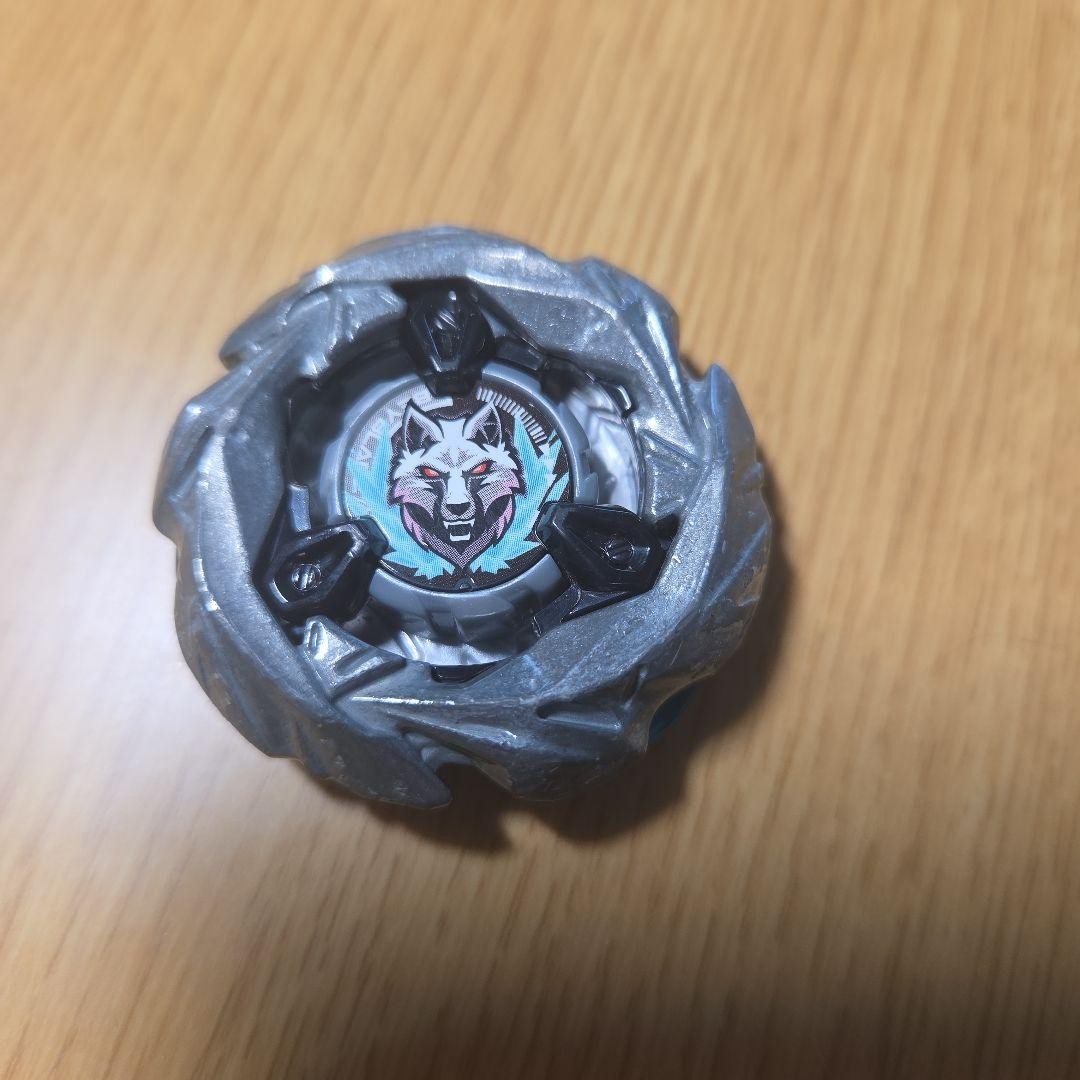 Beyblade X Lama di Lupo Argento solo