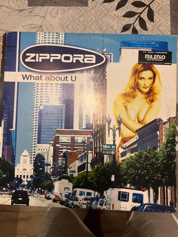 What About U de la artista belga Zippora