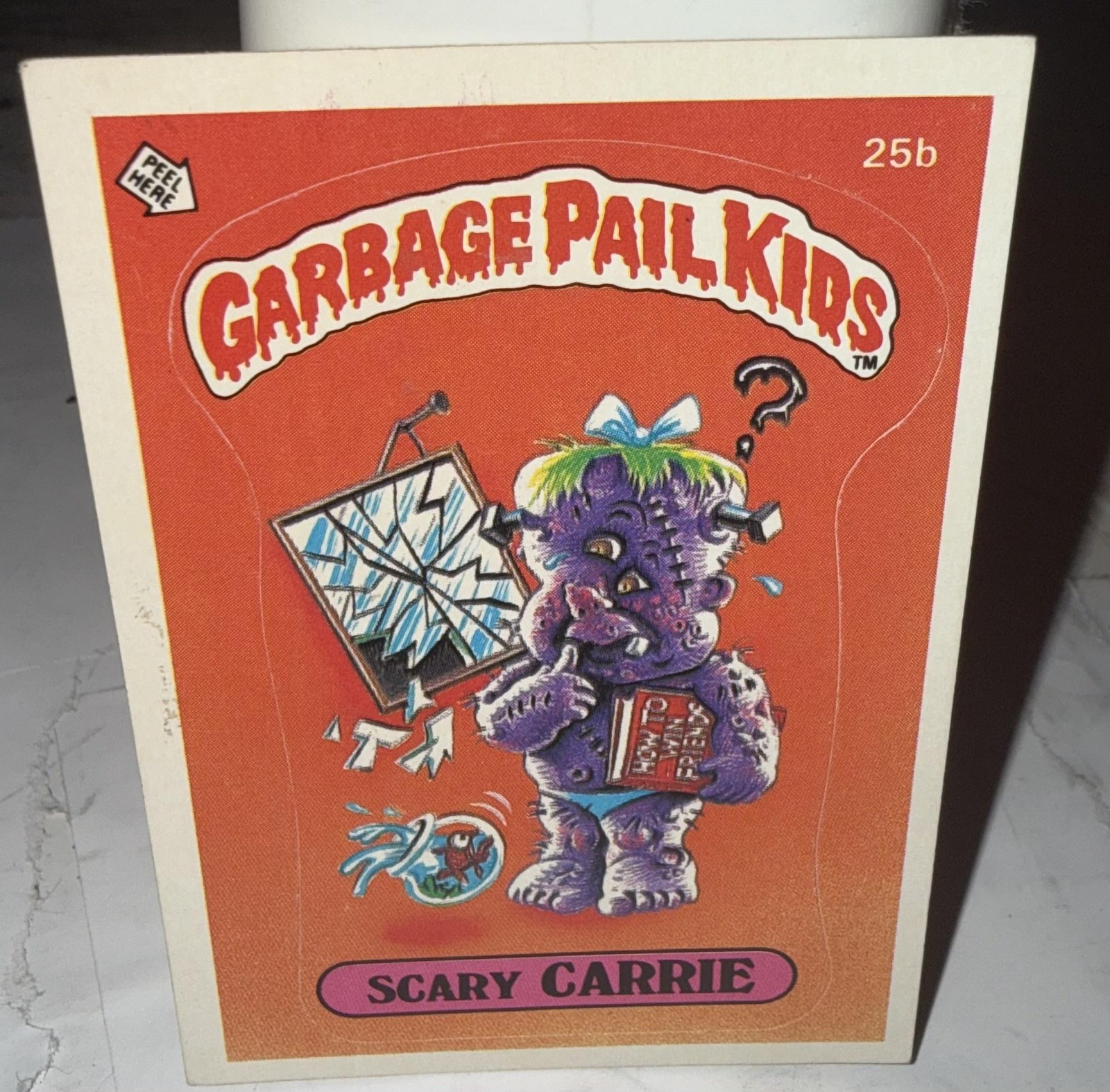 Adesivo vintage 1985 Topps Garbage Pail Kids serie 1 card 25b spaventoso Carrie