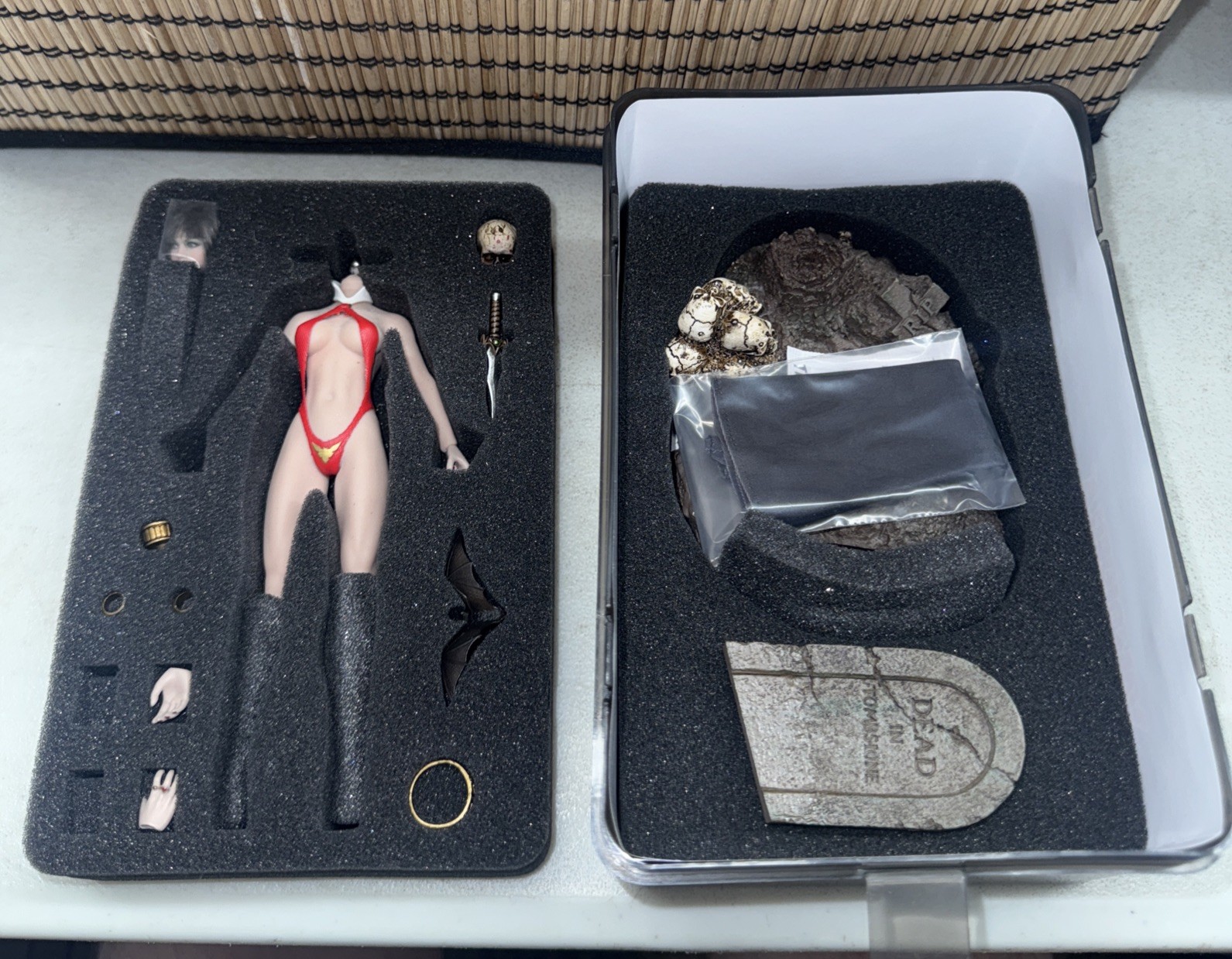 Modellino Vampirella scala 1:12 TBLeague