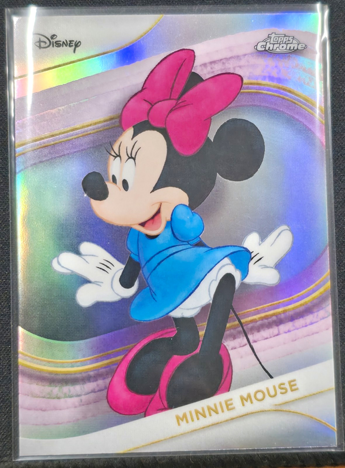 2025 Topps Chrome Disney - Minnie Mouse Refractor #28 